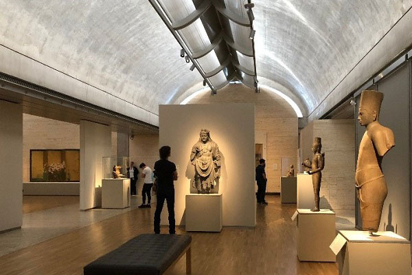عوامل موثر در نورپردازی موزه‌ها
