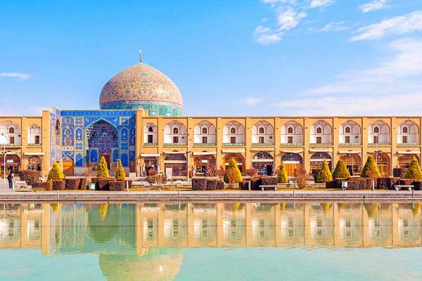 تاریخچۀ ساخت مسجد شیخ لطف الله اصفهان
