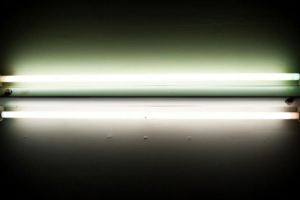 دسته‌بندی لامپ‌های مهتابی یا فلورسنت بر اساس رنگ نور